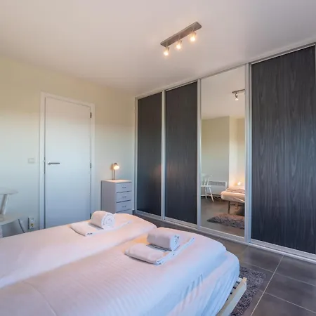 Daire Marebelle With Seaview By Interhome